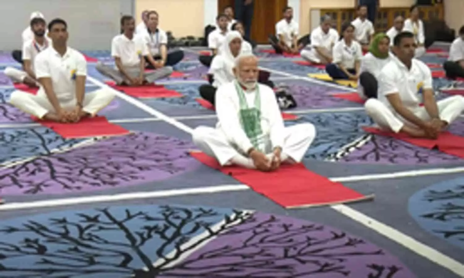 PM Modi hosts hundreds of people for Yoga Day celebrations on the banks of Dal Lake in Kashmir