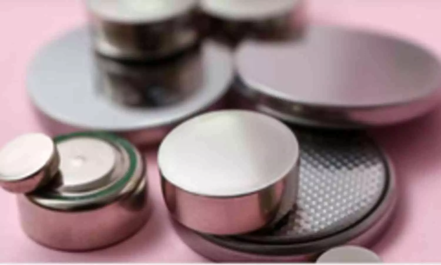 Study Highlights Risks of Button Battery Ingestion in Young Children