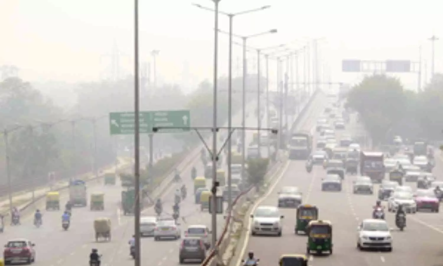 NGT Serves Notice to Delhi Police Commissioner, Special Commissioner for Traffic Over NCR Pollution