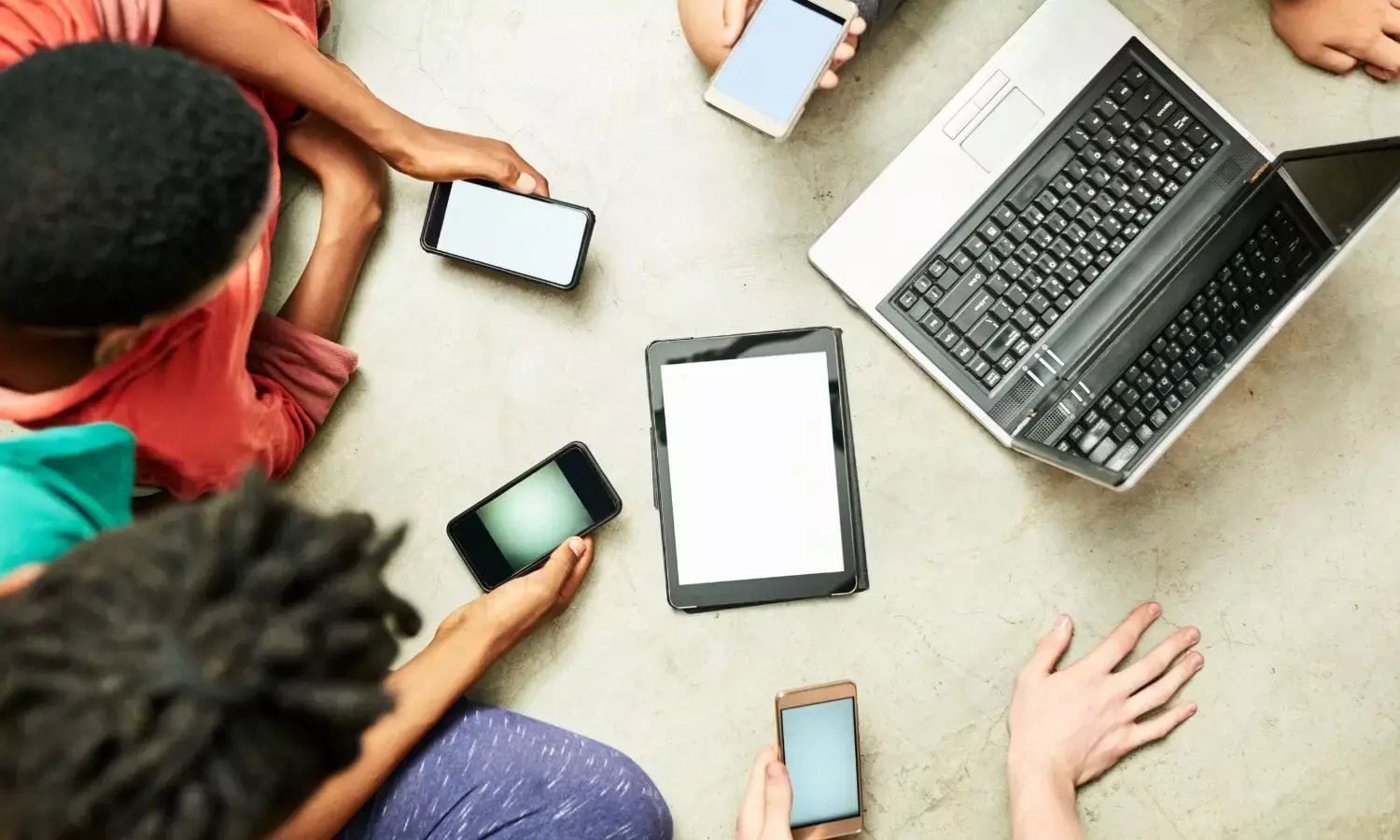 बच्चों की एकाग्रता क्यों बिगड़ रही है? सोशल मीडिया को लेकर बड़ा वैज्ञानिक चेतावनी जारी बच्चों की एकाग्रता क्यों बिगड़ रही है? सोशल मीडिया को लेकर बड़ा वैज्ञानिक चेतावनी जारी