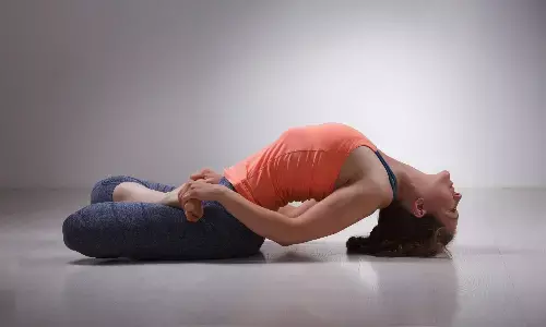 मत्स्यासन: मेटाबॉलिज्म बढ़ाए और पेट की चर्बी को मिटाए