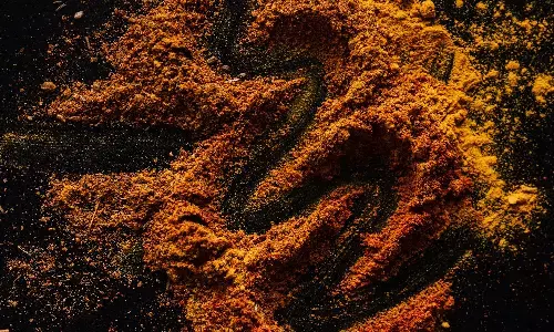 काली हल्दी: एक ऐसा पौधा, जिसकी जड़ों में छीपा है औषधीय गुणों का खजाना