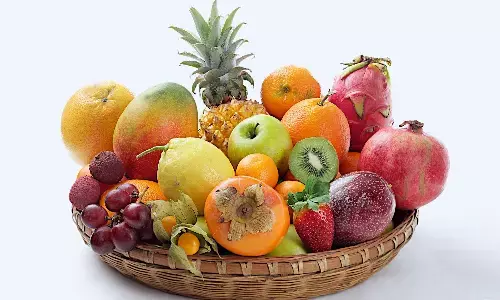 सेहत के लिए वरदान हैं सीजनल फल, इम्यूनिटी बढ़ाकर शरीर को रखते हैं मजबूत