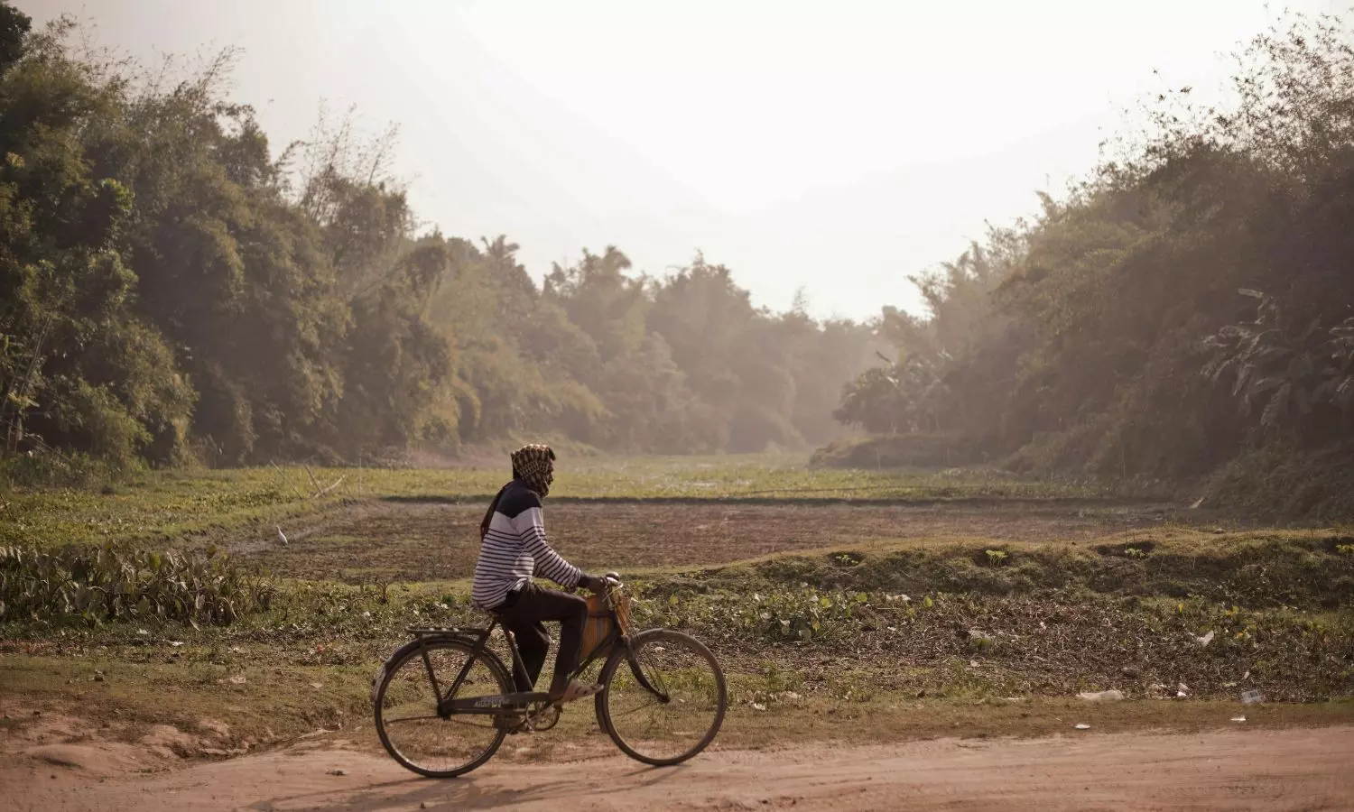 सुरेश कुमार ने गंभीर बीमारी से उबरने के बाद 702 किलोमीटर साइकिल यात्रा पूरी की, पीएम मोदी भी हुए प्रभावित सुरेश कुमार ने गंभीर बीमारी से उबरने के बाद 702 किलोमीटर साइकिल यात्रा पूरी की, पीएम मोदी भी हुए प्रभावित