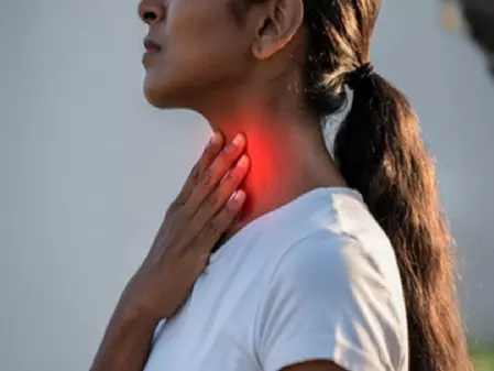 गले की देखभाल के लिए आयुर्वेदिक आदतें, आवाज बने मधुर गले की देखभाल के लिए आयुर्वेदिक आदतें, आवाज बने मधुर