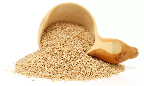 हड्डियों के लिए वरदान है तिल, जानें इसके अद्भुत लाभ