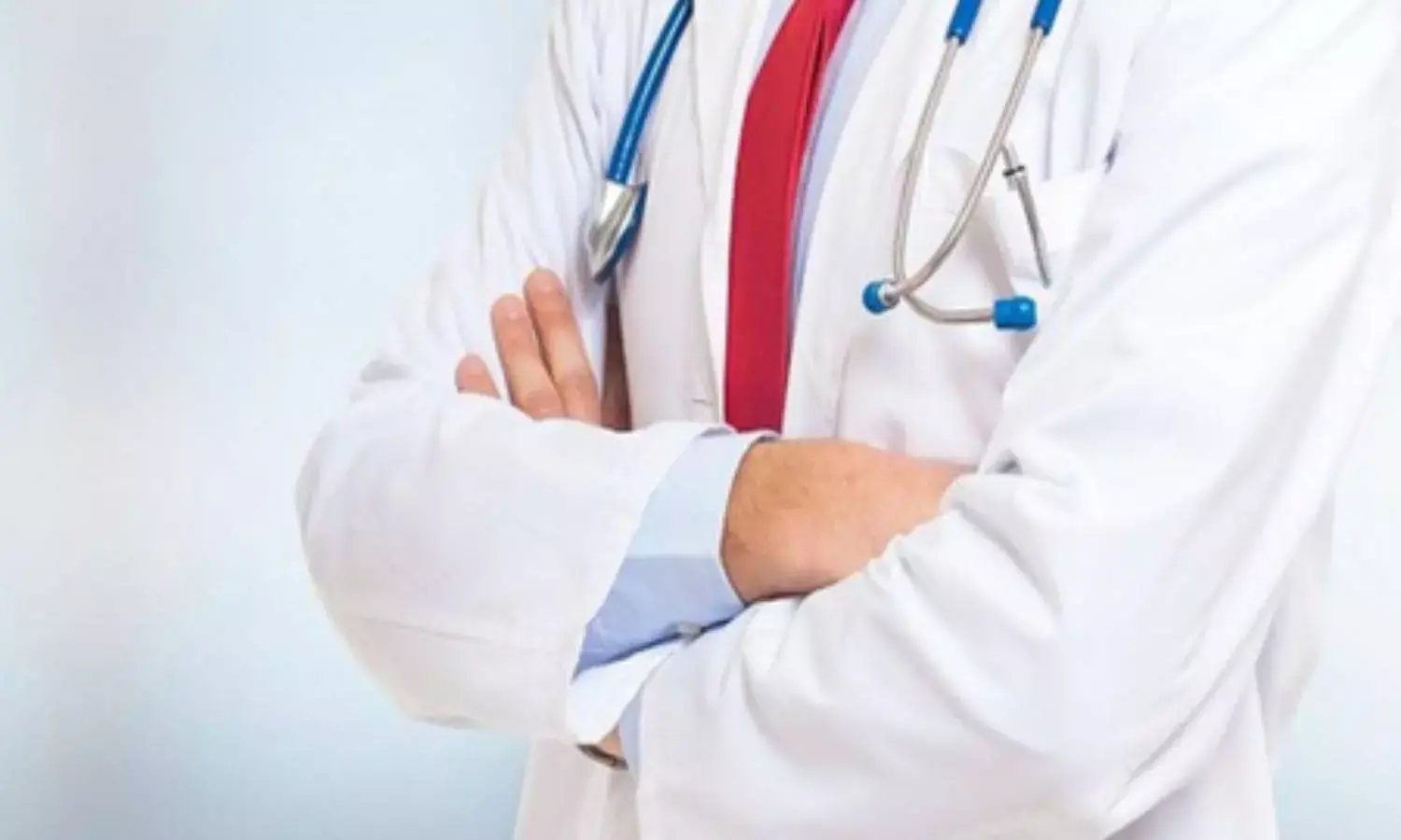 गांव-गांव पहुंच रही सरकारी स्वास्थ्य सेवा, ग्रेटर नोएडा शिविर में 23 लोगों की हुई जांच