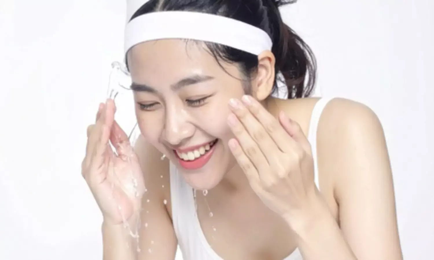 केमिकल से भरे फेस वॉश से दोगुना फायदे देंगे ये प्राकृतिक नुस्खे, खिल उठेगा चेहरा केमिकल से भरे फेस वॉश से दोगुना फायदे देंगे ये प्राकृतिक नुस्खे, खिल उठेगा चेहरा