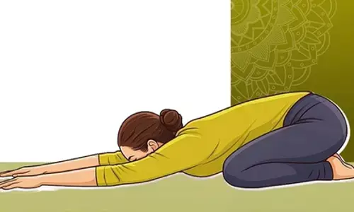 शशांकासन: शरीर को डिटॉक्स और तनाव दूर करने का आसान तरीका शशांकासन: शरीर को डिटॉक्स और तनाव दूर करने का आसान तरीका