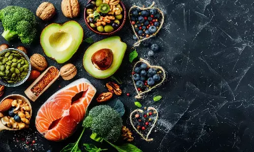 खाना सिर्फ पेट नहीं भरता, शरीर की सेहत को देता है संकेत खाना सिर्फ पेट नहीं भरता, शरीर की सेहत को देता है संकेत