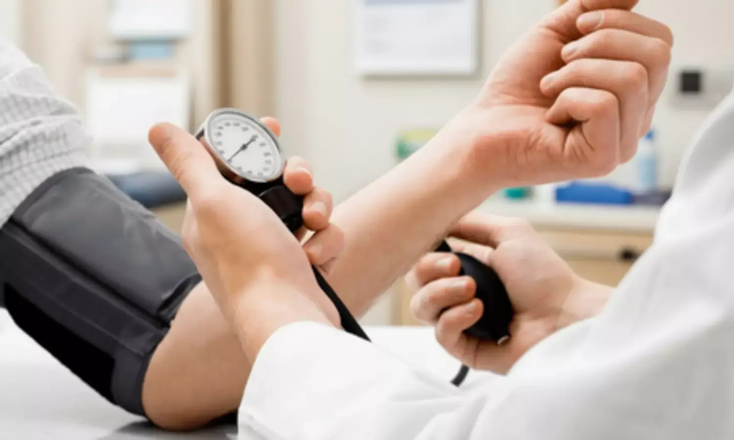 भागदौड़ भरी जिंदगी में सेहत से समझौता, ऐसे बढ़ रहा है हाई ब्लड प्रेशर का खतरा