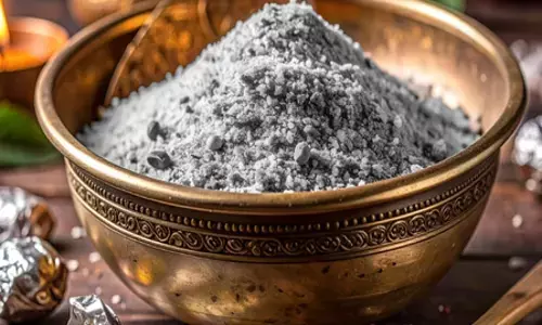 रजत भस्म: चांदी के शोधन से बना पाउडर त्वचा को देगा नई ऊर्जा, मिलेगा प्राकृतिक निखार
