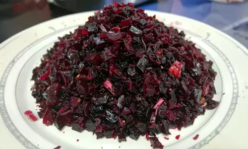 पलाश के पेड़ से निकलने वाला जादुई लाल गोंद, शरीर को अंदर से देता है पोषण