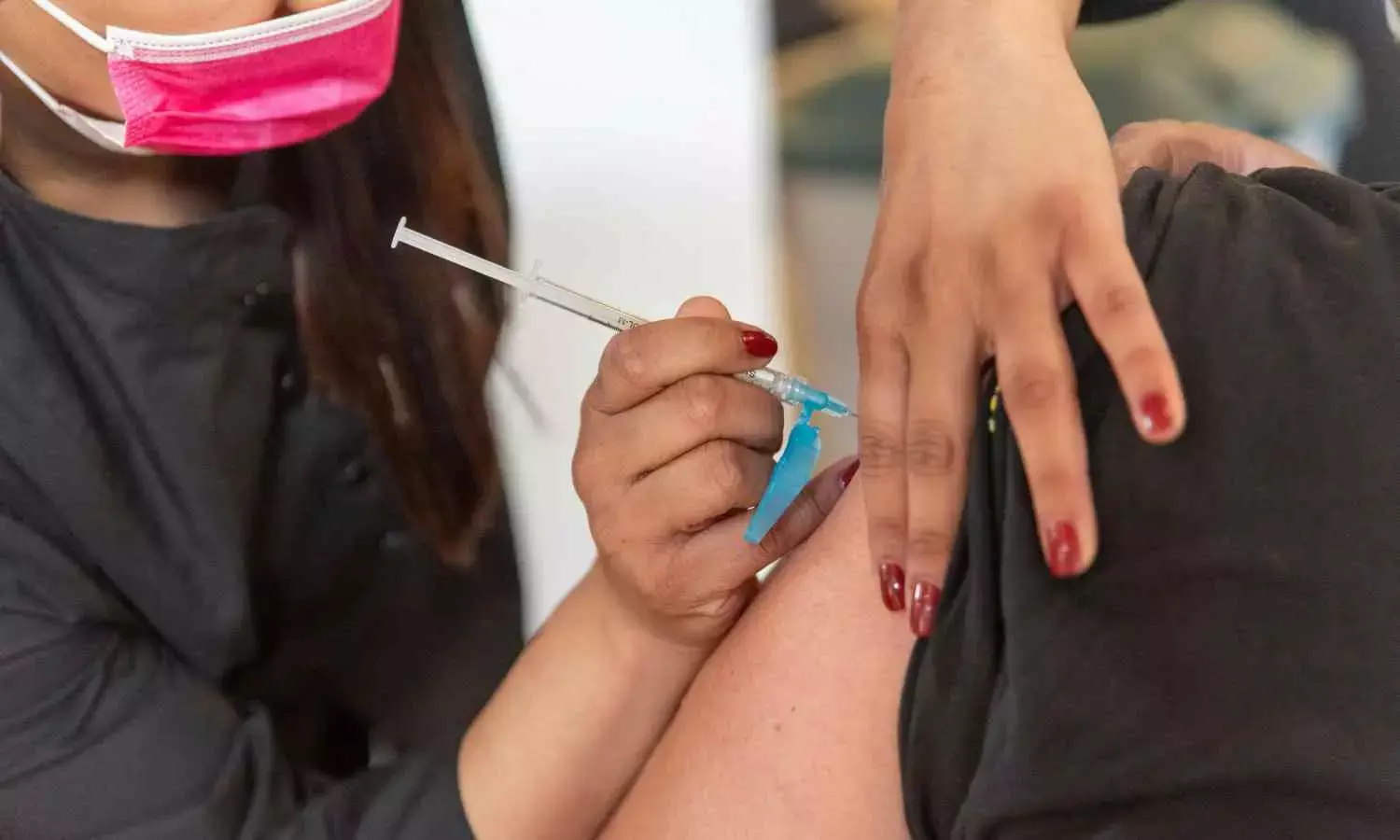 एचपीवी वैक्सीन सिर्फ महिलाओं के लिए नहीं, पुरुषों के लिए भी उतनी ही ज़रूरी: डॉ. मीरा पाठक