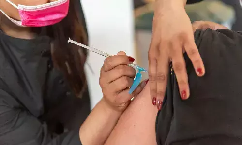 एचपीवी वैक्सीन सिर्फ महिलाओं के लिए नहीं, पुरुषों के लिए भी उतनी ही ज़रूरी: डॉ. मीरा पाठक