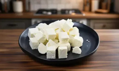 नेशनल चीज लवर्स डे: गुणों से भरपूर पनीर, शरीर को रखता है कई खतरनाक बीमारियों से दूर