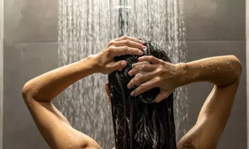 सिर्फ सफाई नहीं, आयुर्वेद में स्नान के बताए गए हैं कई फायदे, बस जान लें ये तीन स्टेप्स