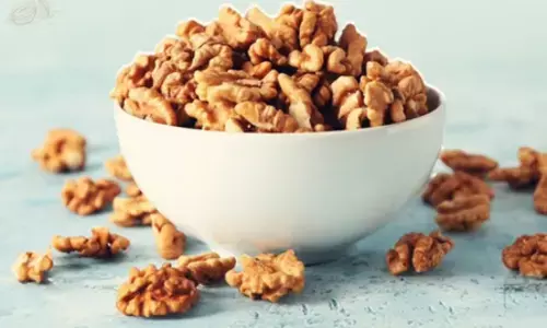 एंटीऑक्सीडेंट्स से भरपूर यह ड्राई फ्रूट; इम्युनिटी, याददाश्त और कैंसर से बचाव में भी कारगर एंटीऑक्सीडेंट्स से भरपूर यह ड्राई फ्रूट; इम्युनिटी, याददाश्त और कैंसर से बचाव में भी कारगर