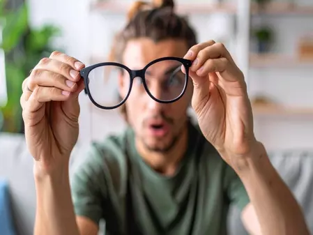 कमजोर हो रही हैं आंखें? इन आयुर्वेदिक नेत्र व्यायामों से बढ़ाएं रोशनी