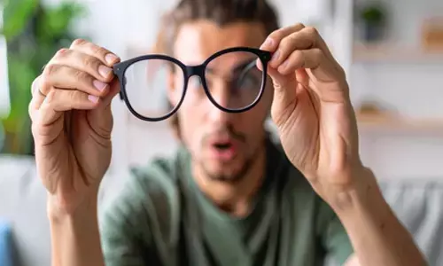 कमजोर हो रही हैं आंखें? इन आयुर्वेदिक नेत्र व्यायामों से बढ़ाएं रोशनी कमजोर हो रही हैं आंखें? इन आयुर्वेदिक नेत्र व्यायामों से बढ़ाएं रोशनी