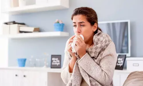 सूखी हो या कफ वाली खांसी, एक घरेलू नुस्खा दिलाएगा आराम सूखी हो या कफ वाली खांसी, एक घरेलू नुस्खा दिलाएगा आराम