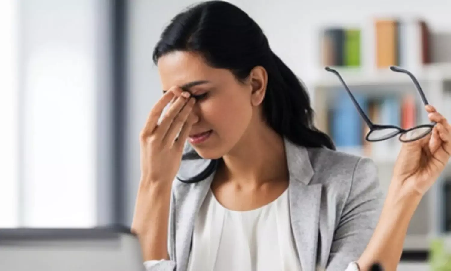 आंखों की देखभाल के लिए प्रभावी 20-20-20 नियम और इसे करने का तरीका