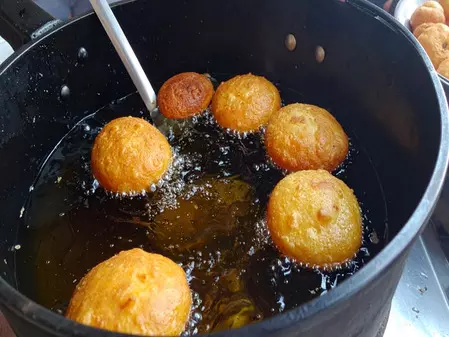 डीप फ्राइंग के लिए सबसे सही तेल कौन सा है? जानिए इसके पांच अहम नियम डीप फ्राइंग के लिए सबसे सही तेल कौन सा है? जानिए इसके पांच अहम नियम