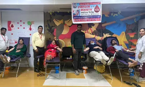 दिल्ली स्टेट कैंसर संस्थान में दूसरा रक्तदान शिविर आयोजित डॉक्टरों ने स्वयं रक्तदान कर पेश की मिसाल