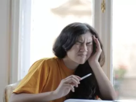 एक पल का गुस्सा बिगाड़ सकता है सेहत, आयुर्वेद से जानें क्रोध प्रबंधन के आसान उपाय एक पल का गुस्सा बिगाड़ सकता है सेहत, आयुर्वेद से जानें क्रोध प्रबंधन के आसान उपाय