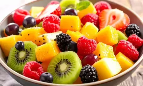 पेट में बढ़ती एसिडिटी का कारण हो सकते हैं प्राकृतिक से मिले ये फल, जानें सेवन से जुड़ी सावधानियां