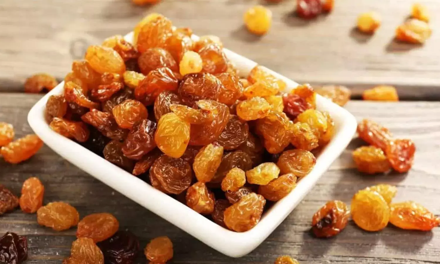 किशमिश खाने के बेमिसाल फायदे, शरीर की कमजोरी से लेकर पाचन तक, हर समस्या का है यह अचूक समाधान