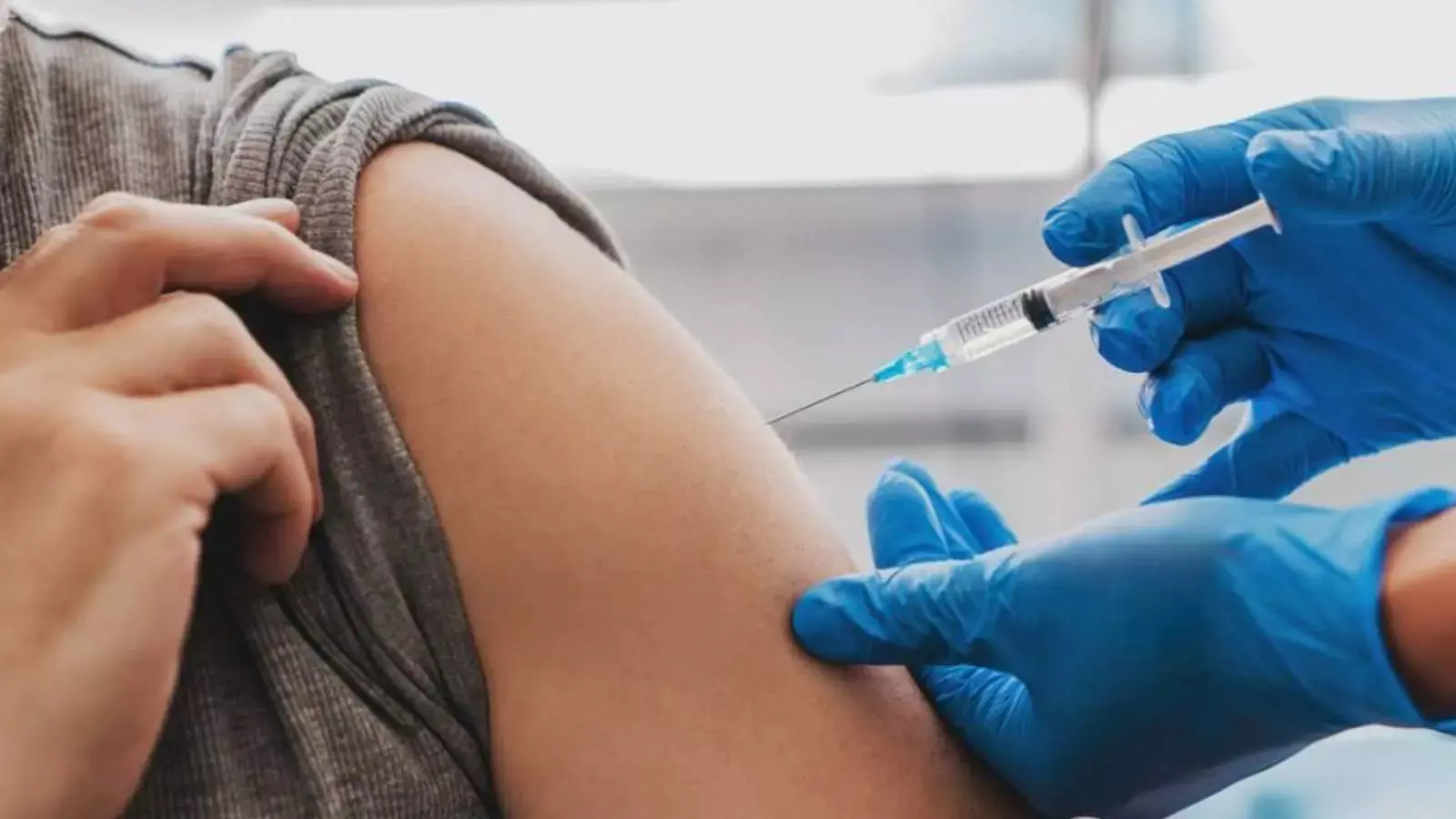 सर्वाइकल कैंसर के खिलाफ बड़ी जंग, महाराष्ट्र में शुरू हुआ HPV टीकाकरण अभियान, 9.84 लाख लड़कियों को मिलेगी सुरक्षा