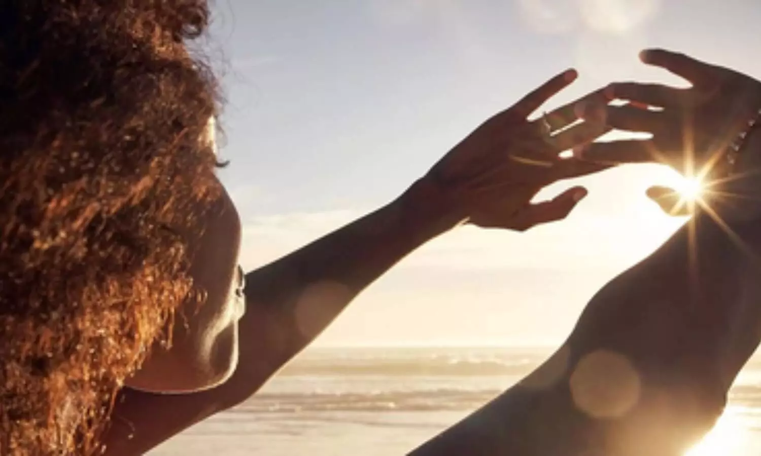 तेज धूप से त्वचा को बचाना है? अपनाएं आसान और असरदार टिप्स तेज धूप से त्वचा को बचाना है? अपनाएं आसान और असरदार टिप्स