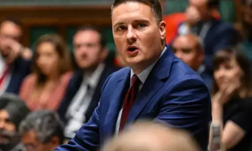 नाइटक्लब बना संक्रमण का स्रोत? यूके में मेनिन्जाइटिस से दो की मौत