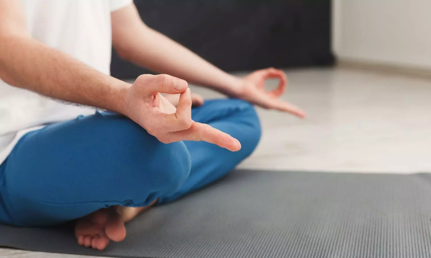 विश्व निद्रा दिवस : अनिद्रा से छुटकारा पाने के लिए करें ये योगासन, आएगी गहरी और सुकून भरी नींद