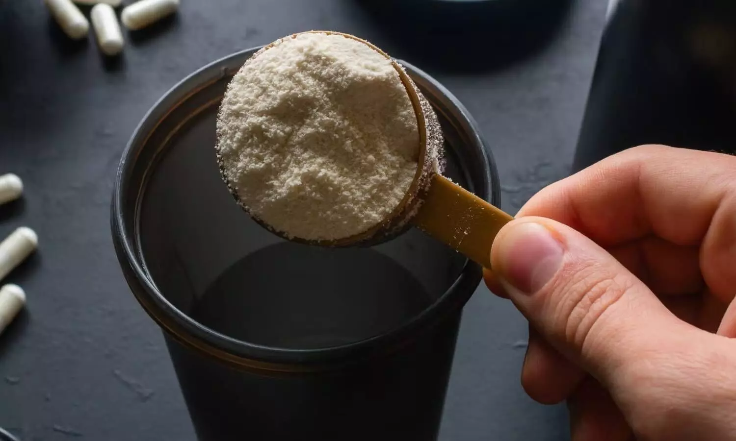 बॉडी बनाने के चक्कर में कहीं खो न दें पिता बनने का सुख! एक्सपर्ट से जानें सप्लीमेंट्स के घातक नुकसान बॉडी बनाने के चक्कर में कहीं खो न दें पिता बनने का सुख! एक्सपर्ट से जानें सप्लीमेंट्स के घातक नुकसान