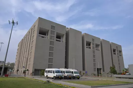 अहमदाबाद सिविल अस्पताल में ‘रैन बसेरा’ शुरू, परिजनों को बड़ी राहत