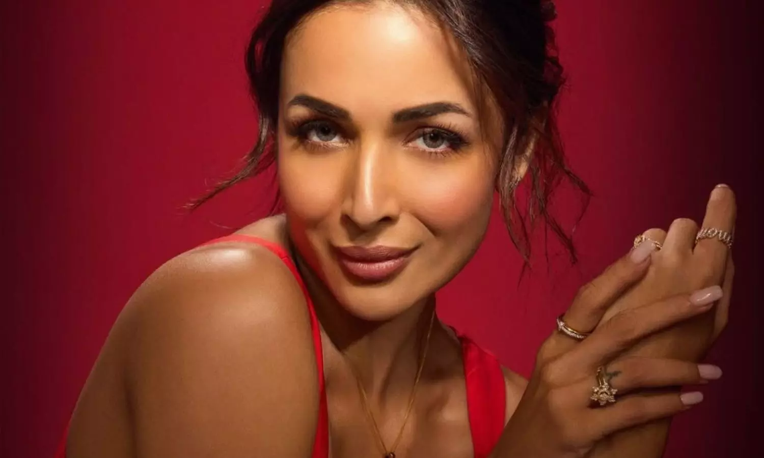 मलाइका अरोड़ा ने कहा, बॉडी स्ट्रेंथ चाहिए तो रोज करें ये एक्सरसाइज, देखें Video मलाइका अरोड़ा ने कहा, बॉडी स्ट्रेंथ चाहिए तो रोज करें ये एक्सरसाइज, देखें Video