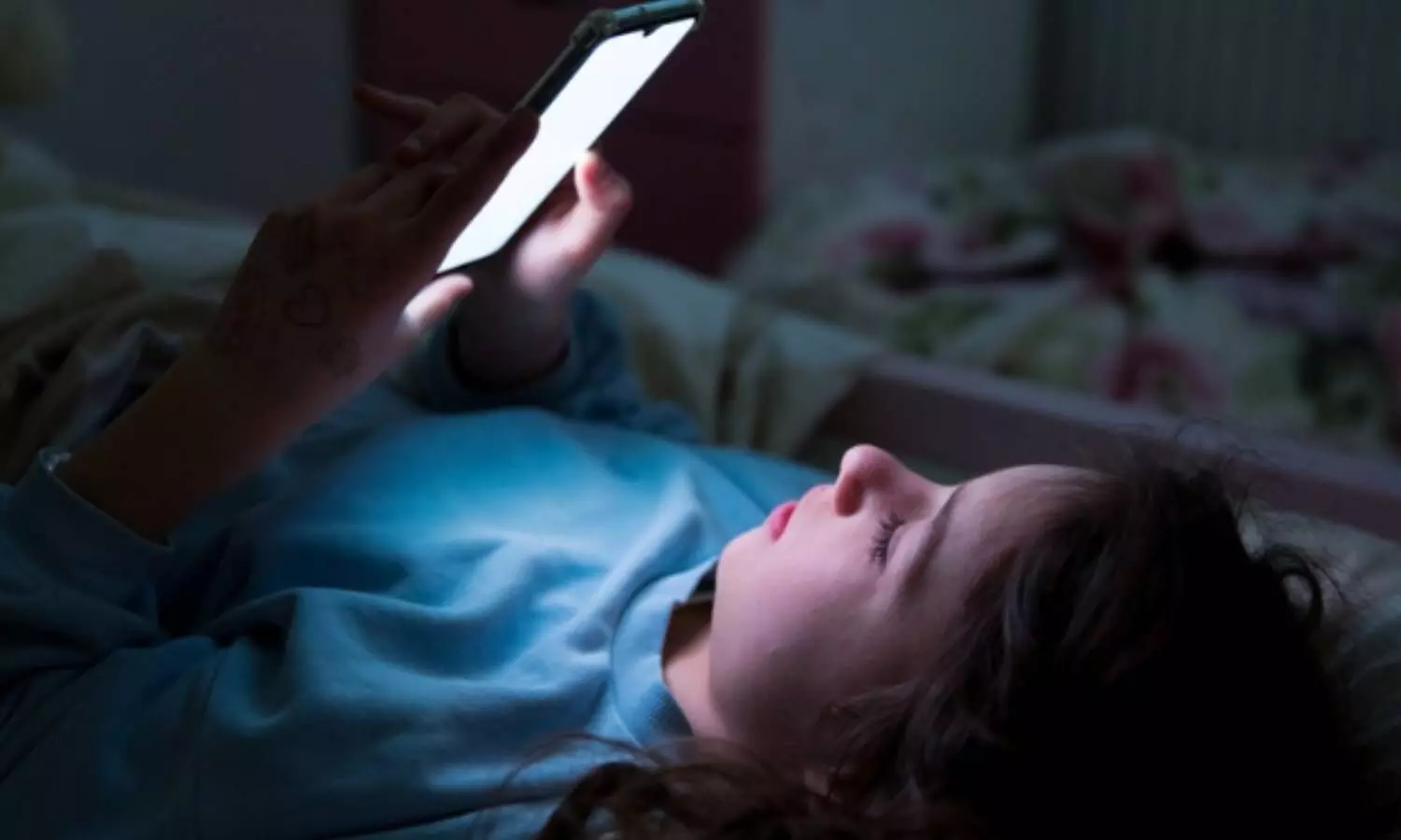 सोशल मीडिया का ज्यादा इस्तेमाल खतरनाक, रोजाना डिजिटल समय को ऐसे करें कंट्रोल सोशल मीडिया का ज्यादा इस्तेमाल खतरनाक, रोजाना डिजिटल समय को ऐसे करें कंट्रोल