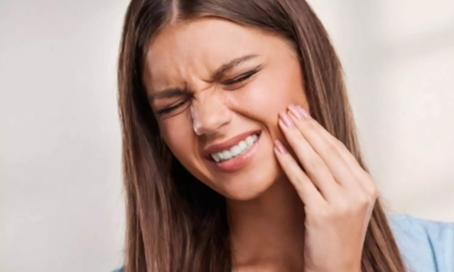 लौंग से लेकर नमक के पानी तक, इन घरेलू उपायों से कम करें दांतों का दर्द लौंग से लेकर नमक के पानी तक, इन घरेलू उपायों से कम करें दांतों का दर्द